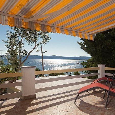 Apartment Milka By The Sea Карлобаг Екстер'єр фото